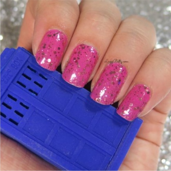 *Retired* Color Street: LA Dreams | Barbie Hot Pink Rose Gold Glitter Sparkle - Picture 10 of 16
